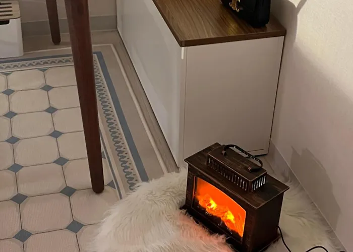 Cozy Guesthouse, Modern Style, 10 Minutes From Number 2 Line, Sharosu-gil, Welcome Food, Ott, Nespresso Machine, Close To Hongdae, Gangnam, Seongsu, Up To 5 People Apartment Seoul