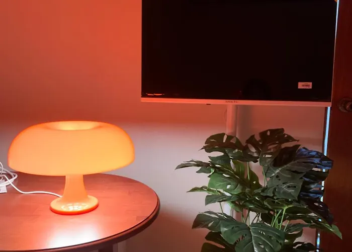 Cozy Guesthouse, Modern Style, 10 Minutes From Number 2 Line, Sharosu-gil, Welcome Food, Ott, Nespresso Machine, Close To Hongdae, Gangnam, Seongsu, Up To 5 People * Seoul