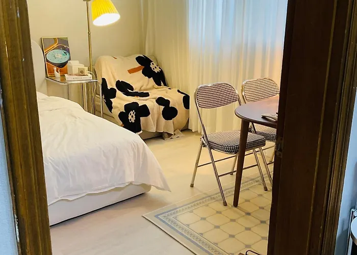 Cozy Guesthouse, Modern Style, 10 Minutes From Number 2 Line, Sharosu-gil, Welcome Food, Ott, Nespresso Machine, Close To Hongdae, Gangnam, Seongsu, Up To 5 People Seoul