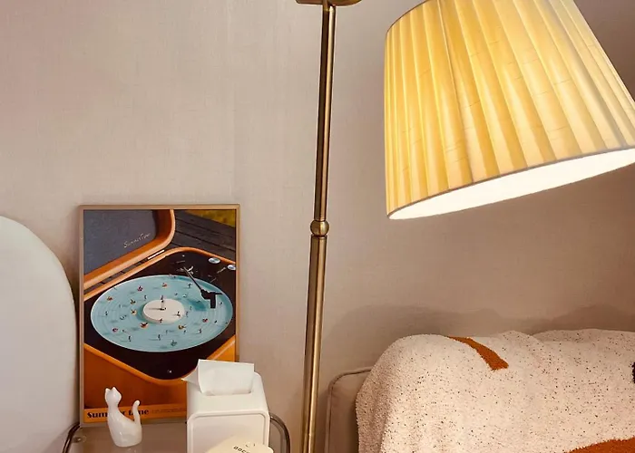 Cozy Guesthouse, Modern Style, 10 Minutes From Number 2 Line, Sharosu-gil, Welcome Food, Ott, Nespresso Machine, Close To Hongdae, Gangnam, Seongsu, Up To 5 People Seoul
