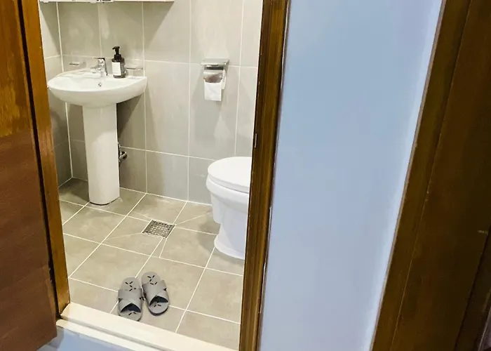 Cozy Guesthouse, Modern Style, 10 Minutes From Number 2 Line, Sharosu-gil, Welcome Food, Ott, Nespresso Machine, Close To Hongdae, Gangnam, Seongsu, Up To 5 People