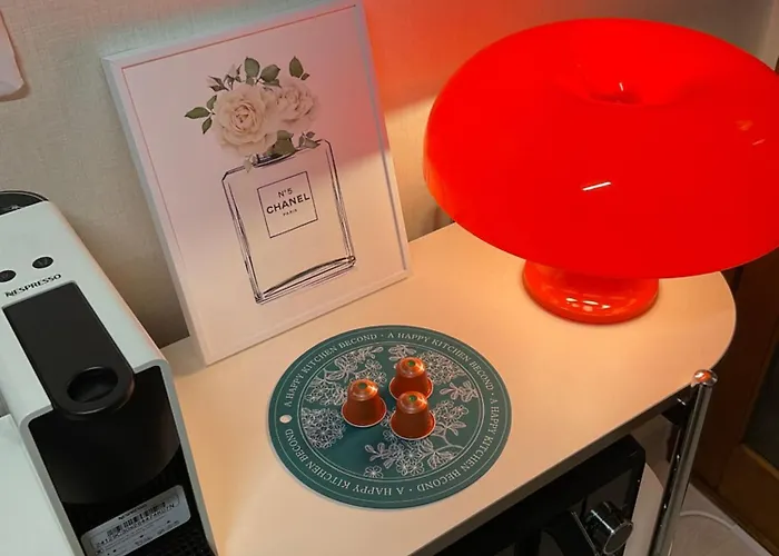 Cozy Guesthouse, Modern Style, 10 Minutes From Number 2 Line, Sharosu-gil, Welcome Food, Ott, Nespresso Machine, Close To Hongdae, Gangnam, Seongsu, Up To 5 People Apartment Seoul