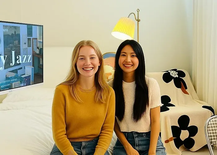 Apartment Cozy Guesthouse, Modern Style, 10 Minutes From Number 2 Line, Sharosu-gil, Welcome Food, Ott, Nespresso Machine, Close To Hongdae, Gangnam, Seongsu, Up To 5 People
